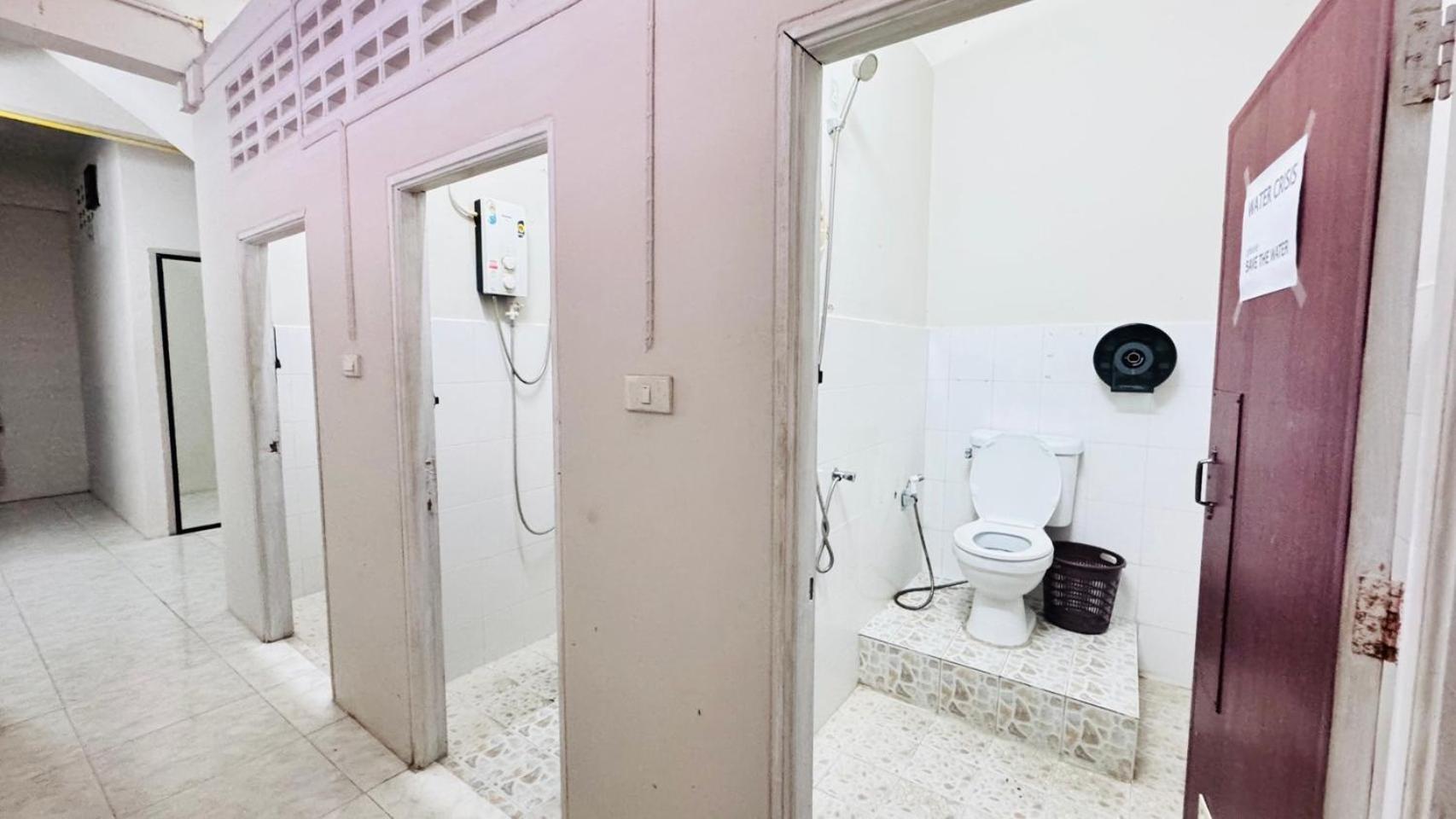 Stay At Moon Hostel هاد رين المظهر الخارجي الصورة
