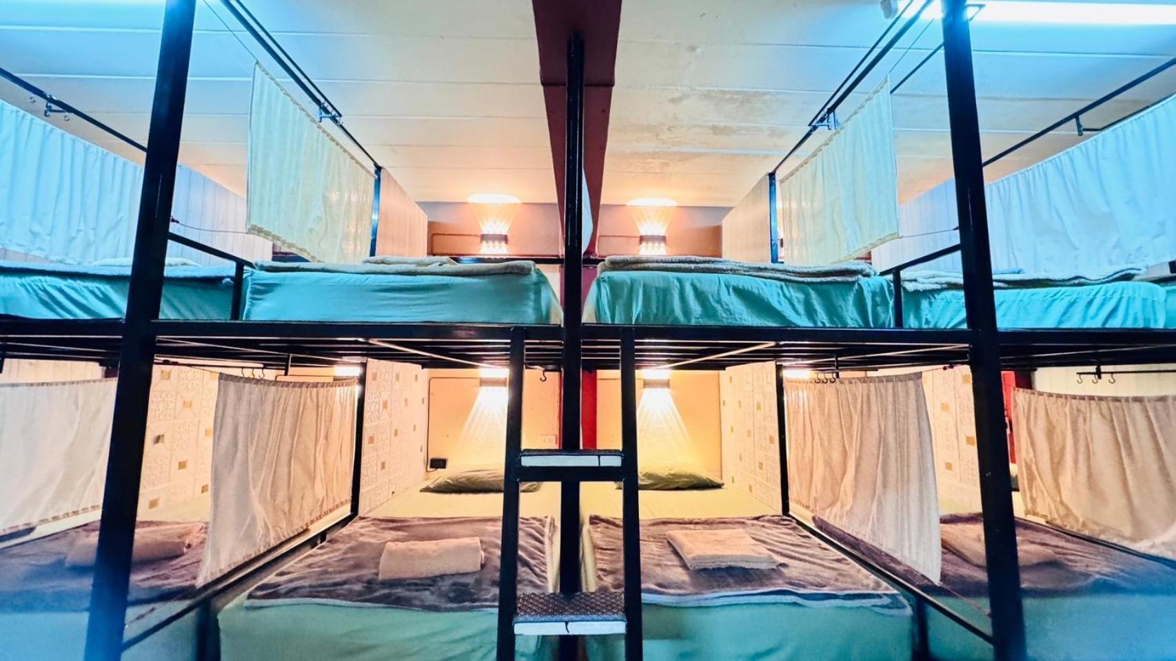 Stay At Moon Hostel هاد رين المظهر الخارجي الصورة